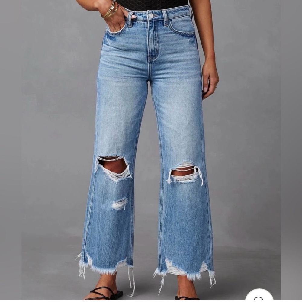 Melarey wide leg distressed jeans size large new never worn